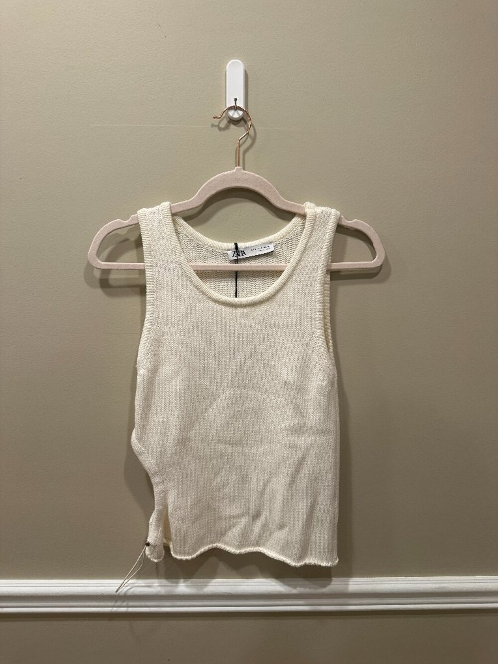 Zara knit tank with cut out on side